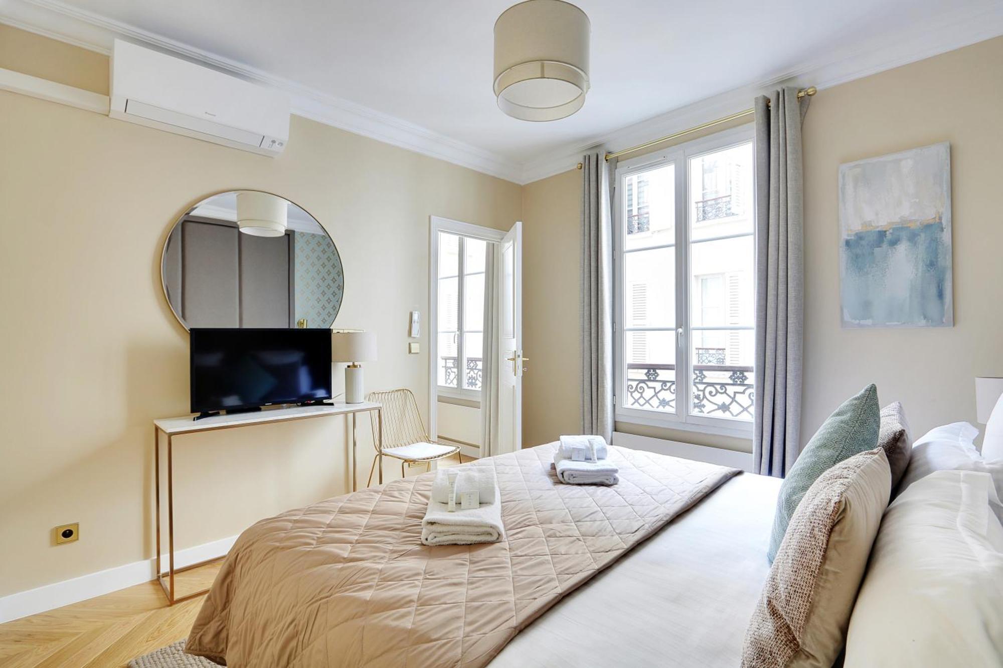 Pick A Flat'S Apartments In Opera Saint Lazarre - Rue De L'Isly Párizs Kültér fotó