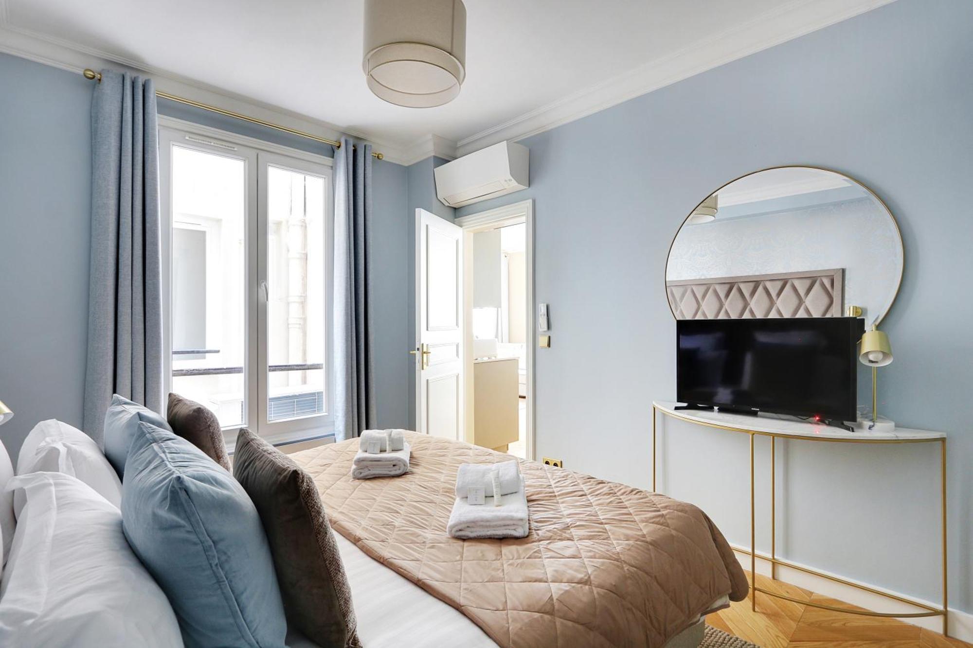 Pick A Flat'S Apartments In Opera Saint Lazarre - Rue De L'Isly Párizs Kültér fotó